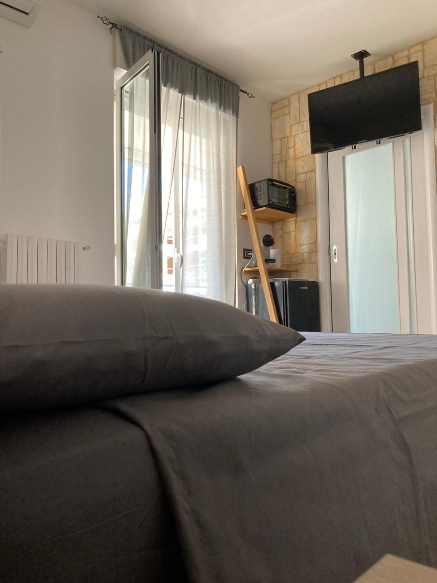 Hotel Wanderlust House Bari Exterior foto