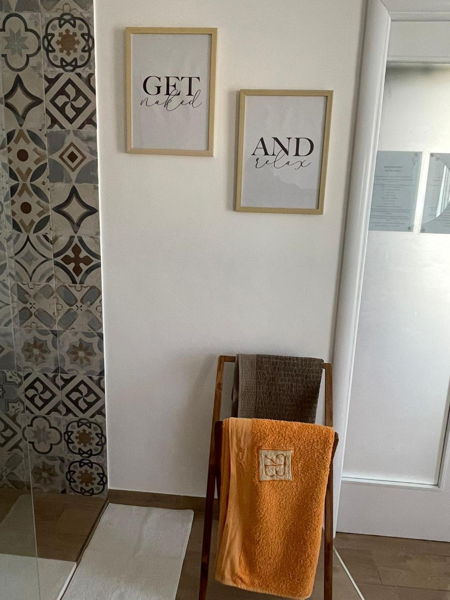 Hotel Wanderlust House Bari Exterior foto