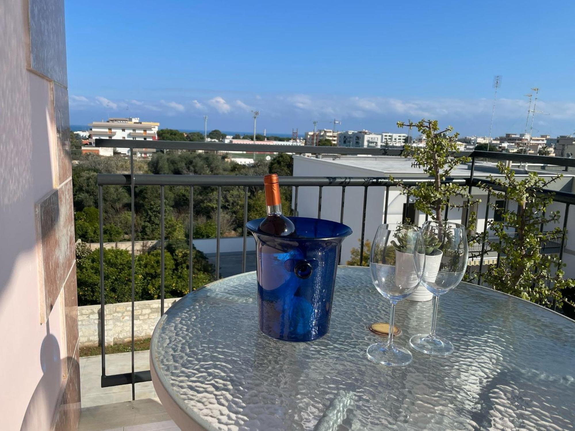 Hotel Wanderlust House Bari Exterior foto