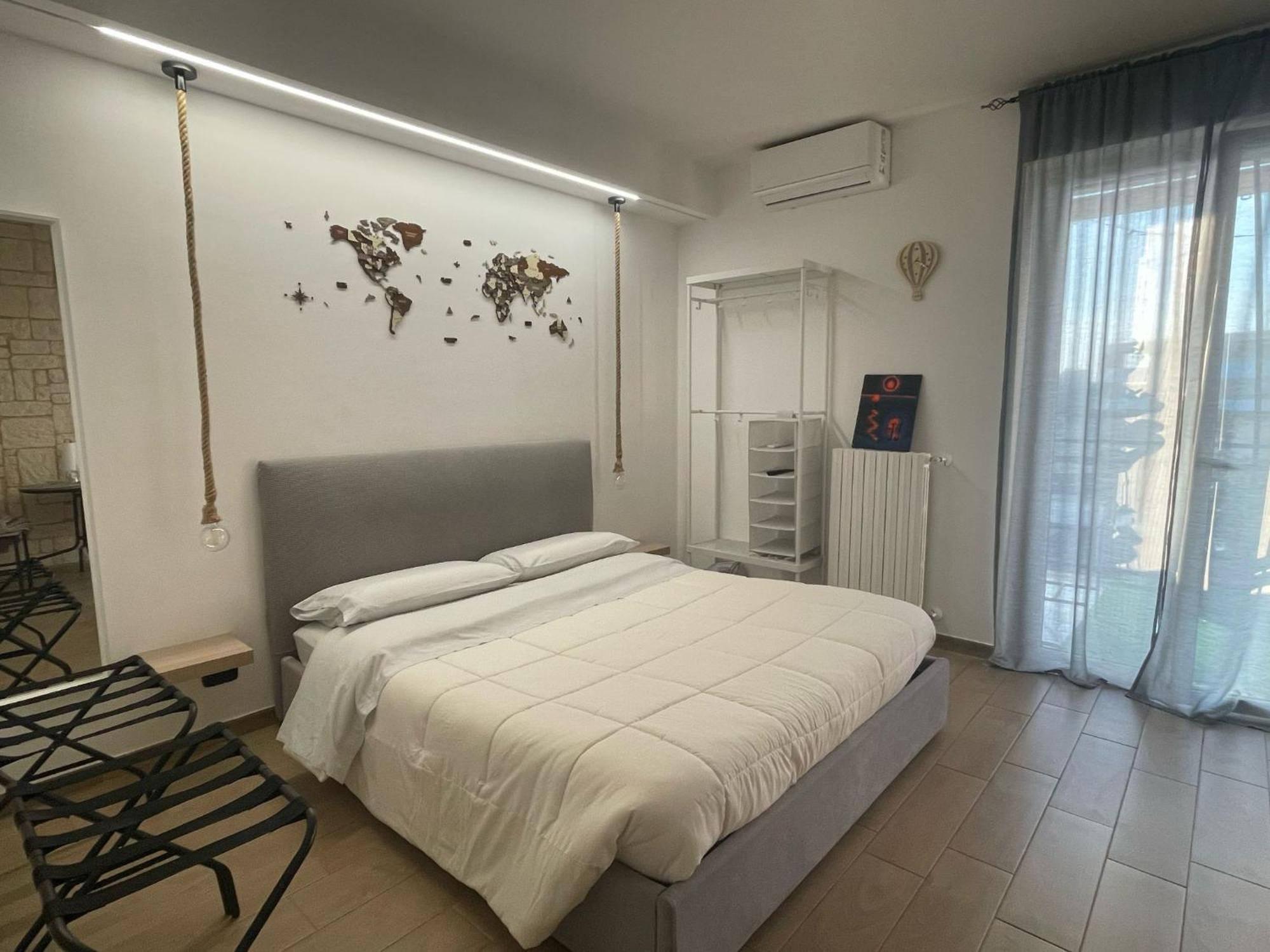 Hotel Wanderlust House Bari Exterior foto